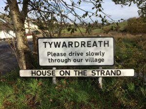Series Post - The House on the Strand [2]